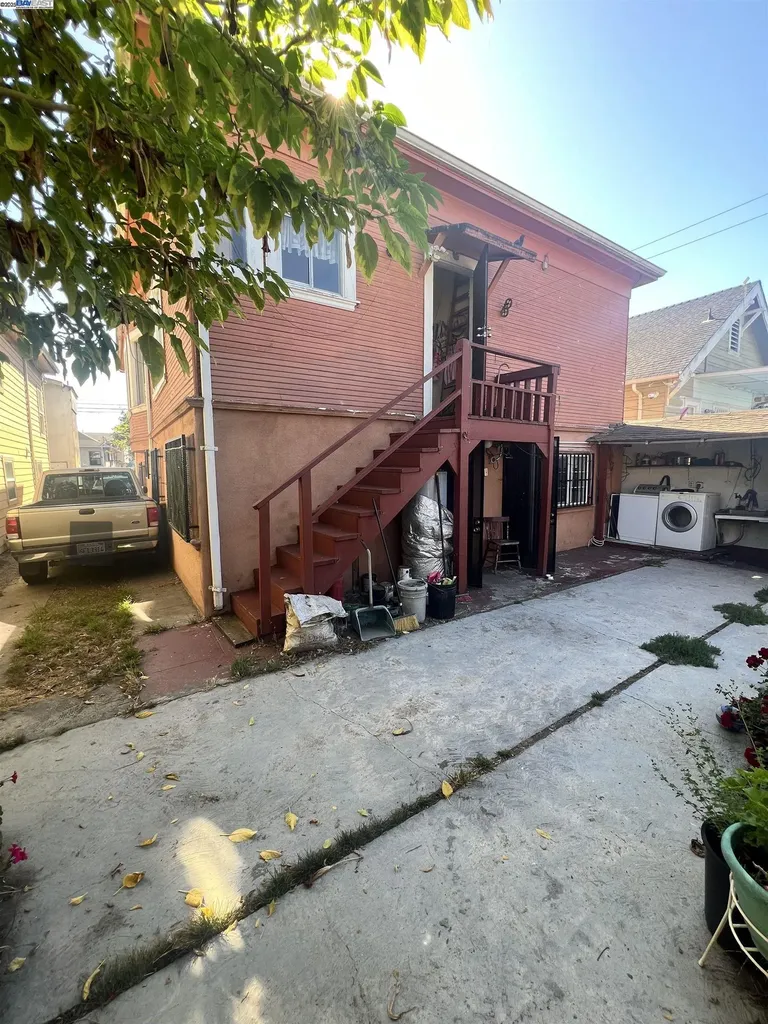 2918 Foothill Boulevard Oakland CA 94601