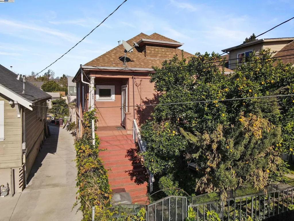 2918 Foothill Boulevard Oakland CA 94601