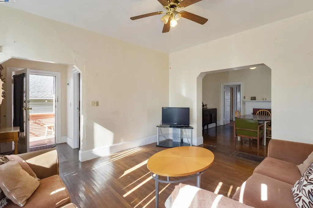 2918 Foothill Boulevard Oakland CA 94601