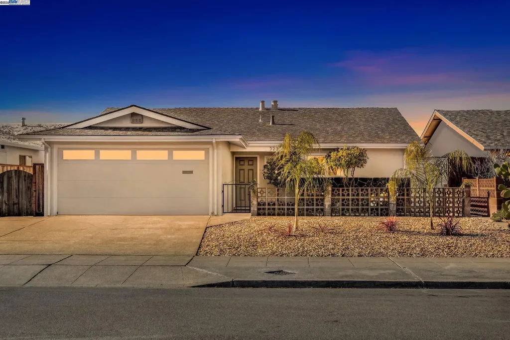 325 Harbor Light Road Alameda CA 94501
