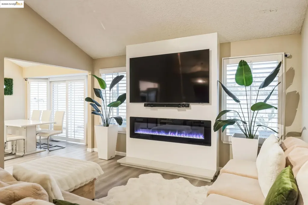 3965 Alta Vista Circle Pittsburg CA 94565