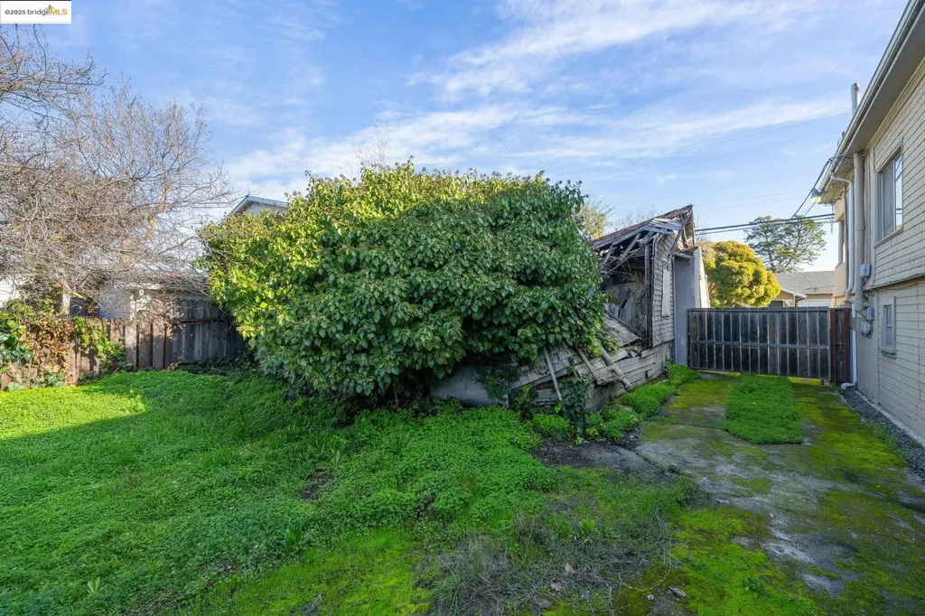 3032 Mabel Street Berkeley CA 94702