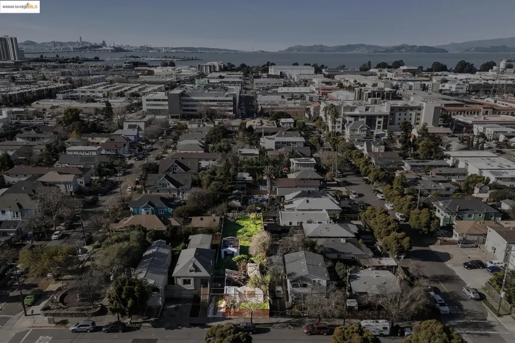 3032 Mabel Street Berkeley CA 94702