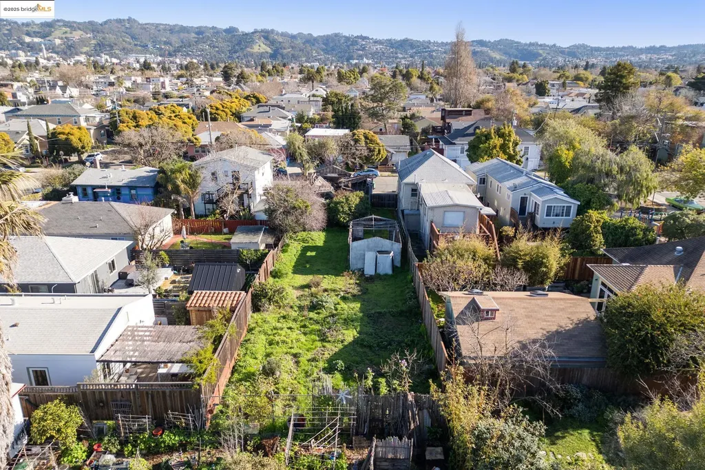 3032 Mabel Street Berkeley CA 94702