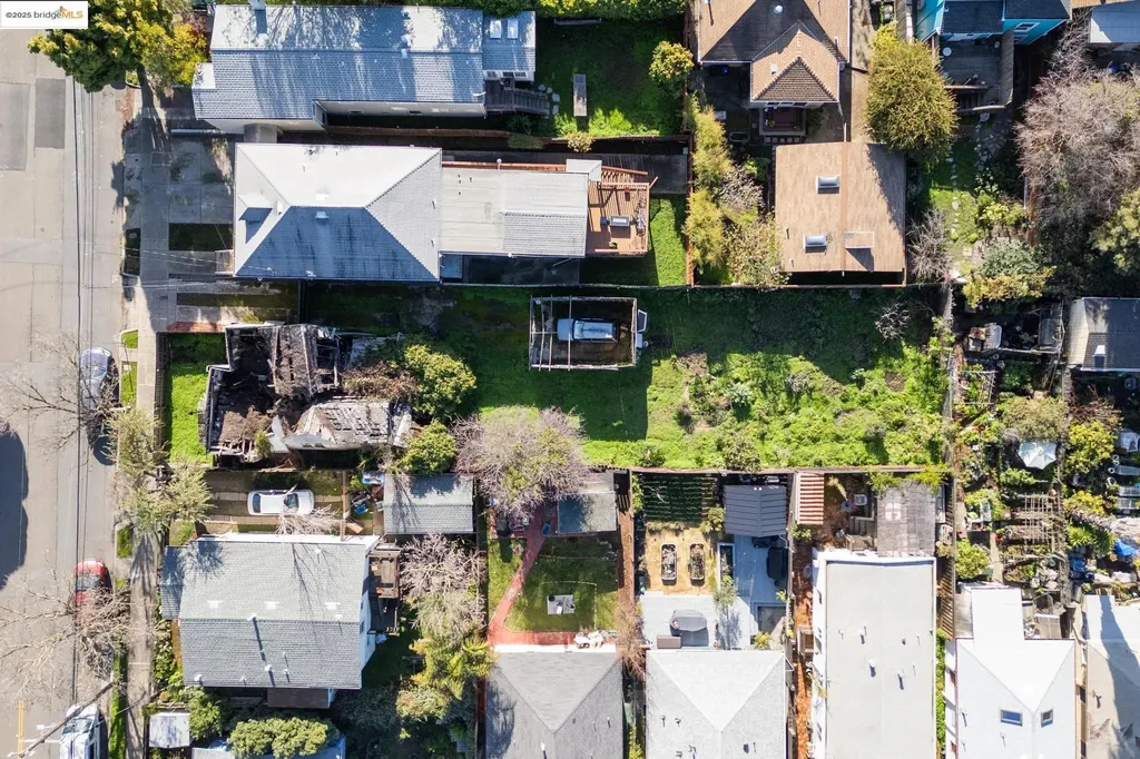 3032 Mabel Street Berkeley CA 94702