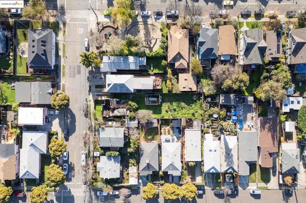3032 Mabel Street Berkeley CA 94702
