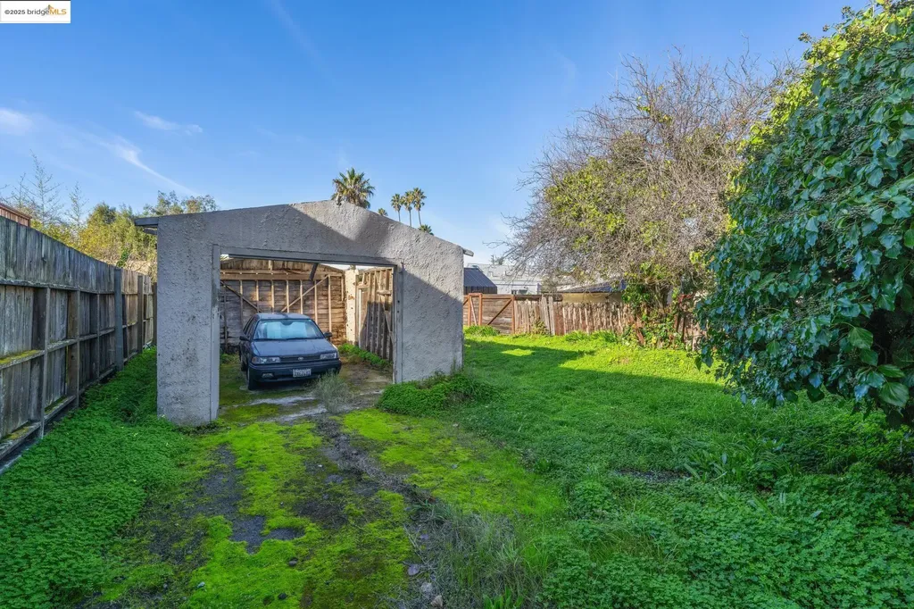 3032 Mabel Street Berkeley CA 94702