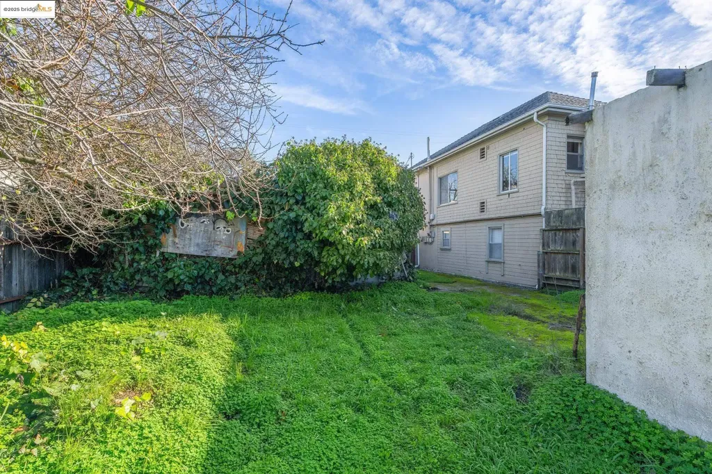 3032 Mabel Street Berkeley CA 94702