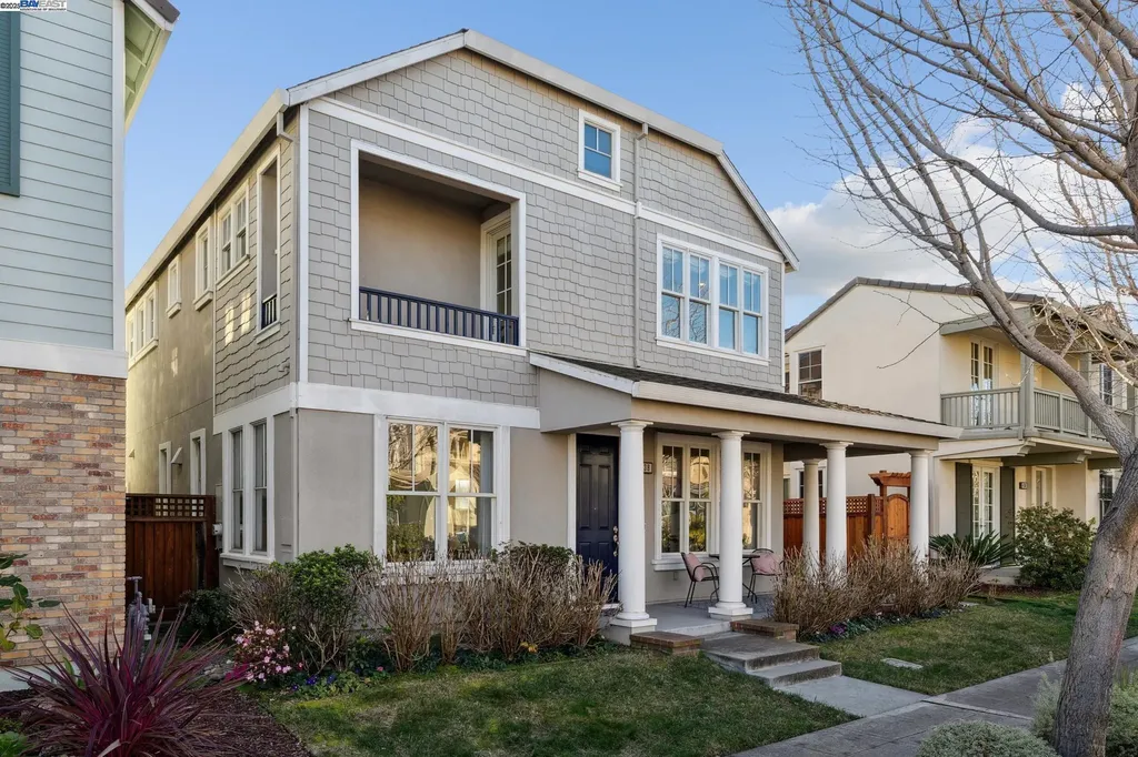 438 Hollister Avenue Alameda CA 94501