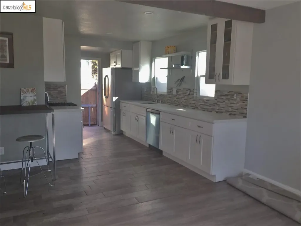 7510 Rudsdale Street Oakland CA 94621