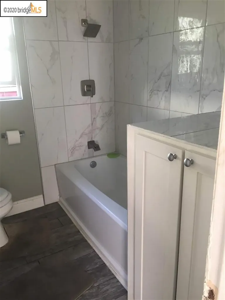 7510 Rudsdale Street Oakland CA 94621