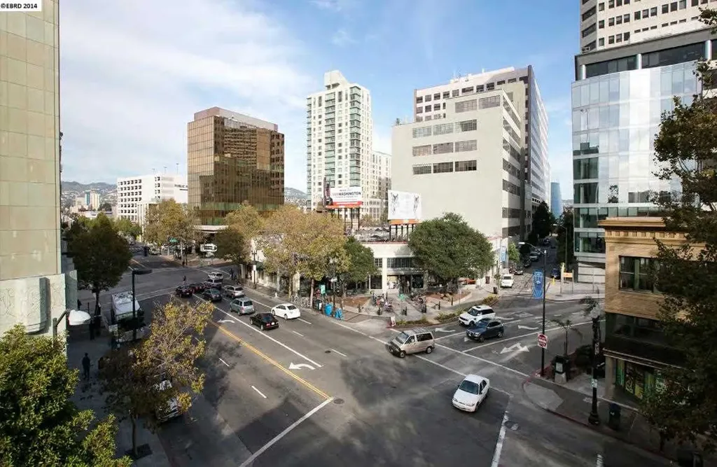 2131 Broadway Oakland CA 94612