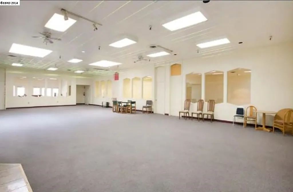 2131 Broadway Oakland CA 94612