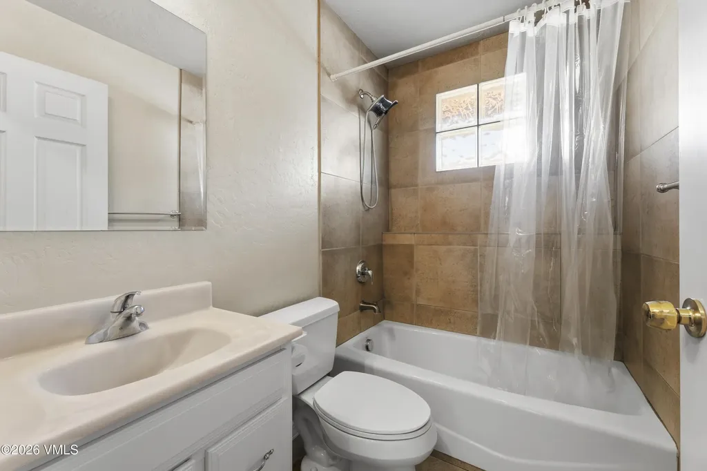 706 Meadow Court Gypsum CO 81637