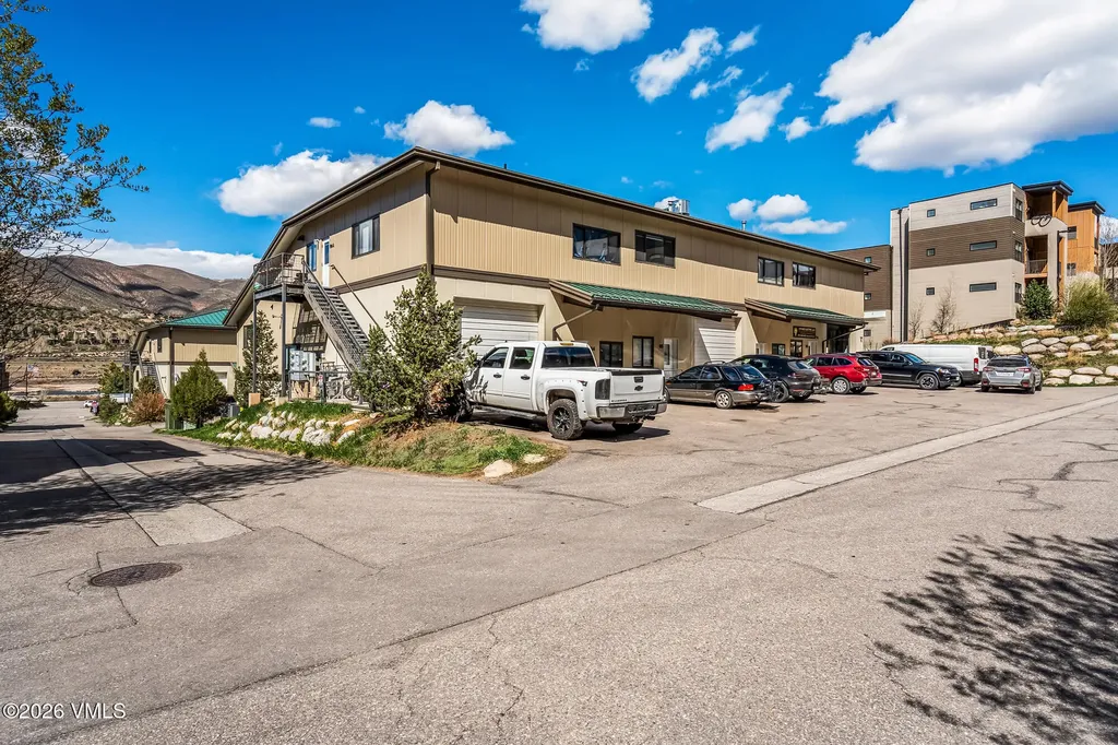 Edwards CO, 5 Murray Road, Unit B-4