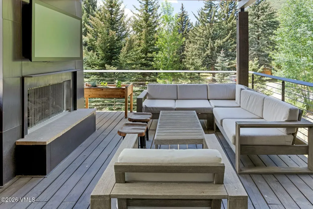 2440 Chamonix Lane Vail CO 81657