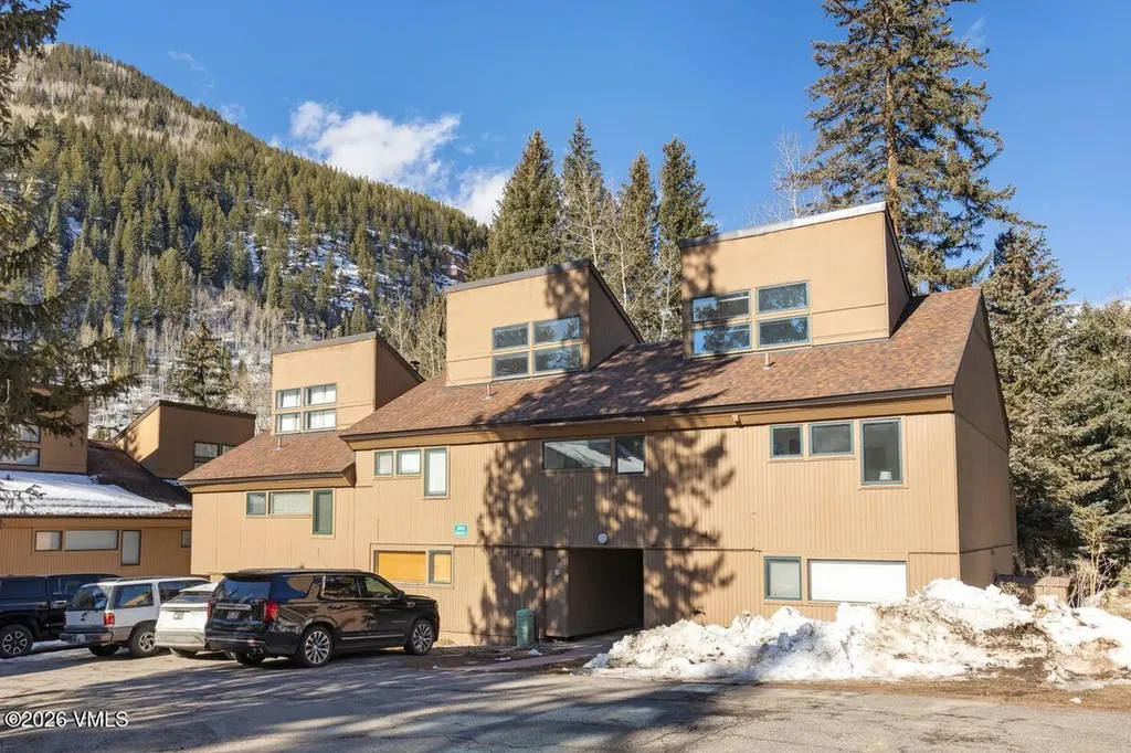 3911 Bighorn Road Vail CO 81657