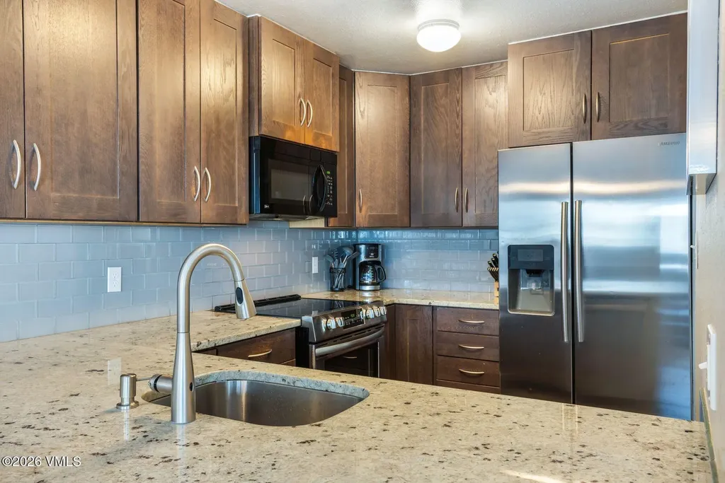 3911 Bighorn Road Vail CO 81657