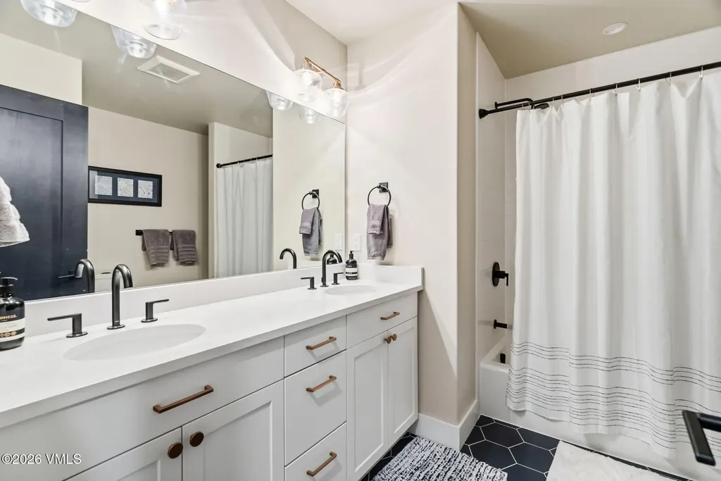 283 Mckay Road Silverthorne CO 80498