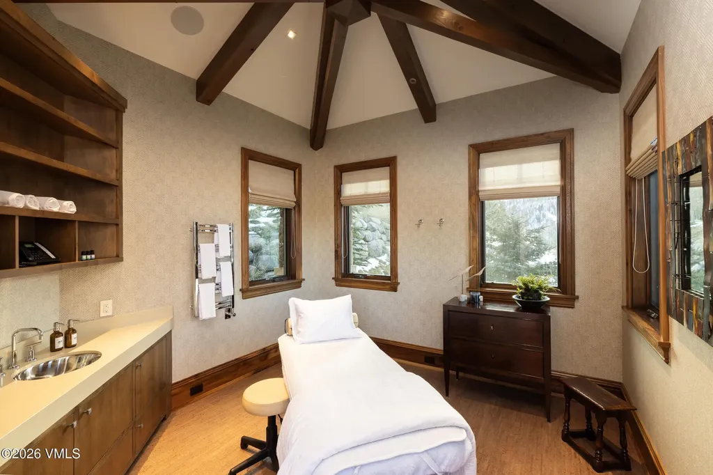 1000 Spraddle Creek Road Vail CO 81657