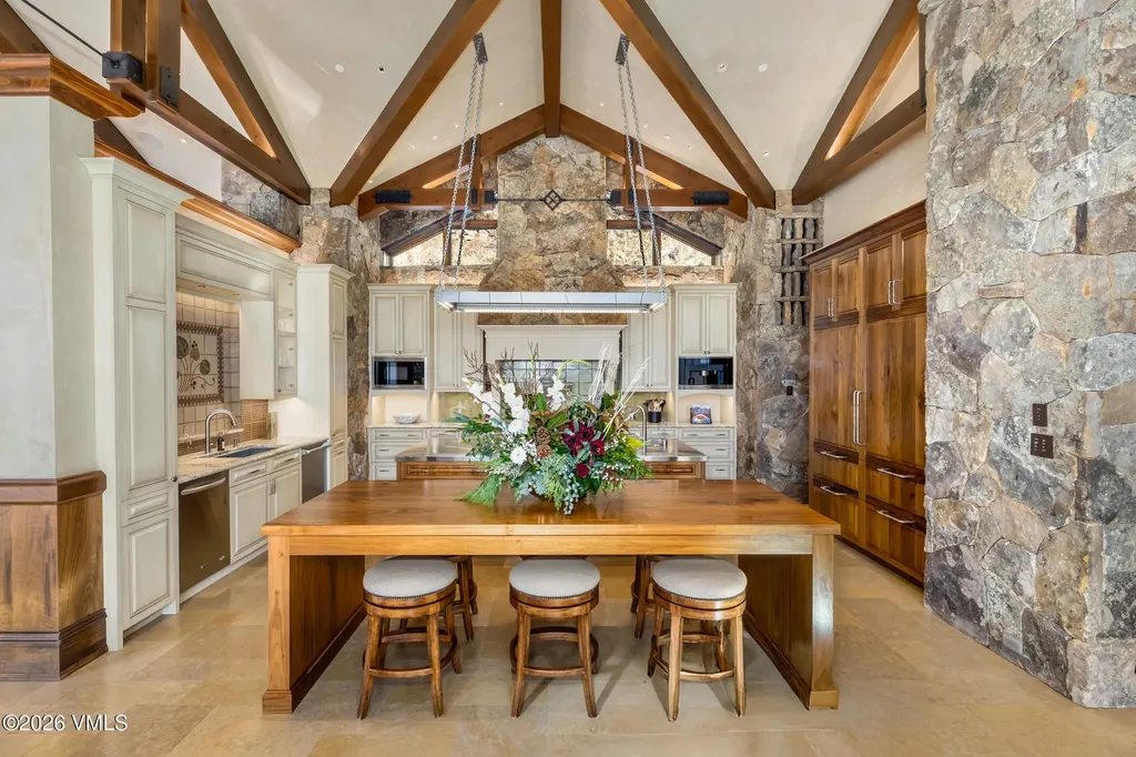1000 Spraddle Creek Road Vail CO 81657