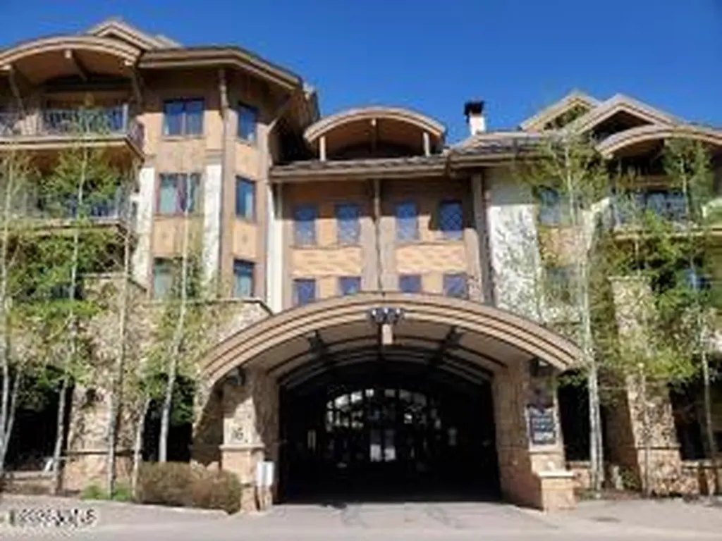 16 Vail Road Vail CO 81657