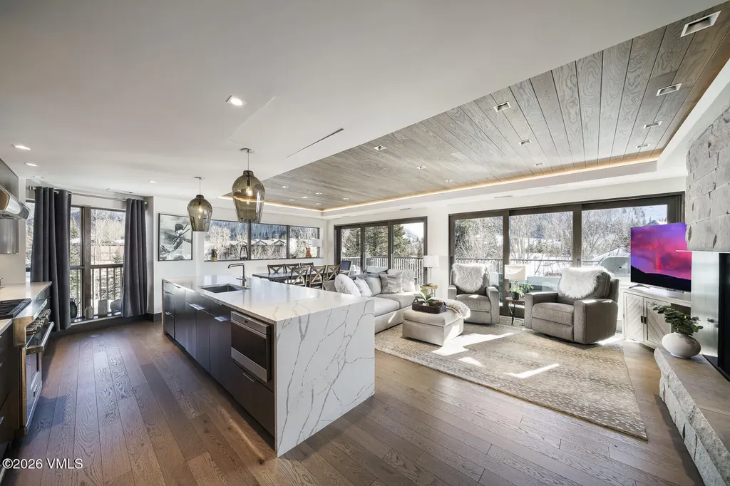 Vail CO, 430 S Frontage Road, Unit RU-206