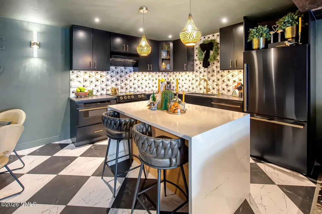 Vail CO, 1040 Vail View Drive, Unit 206