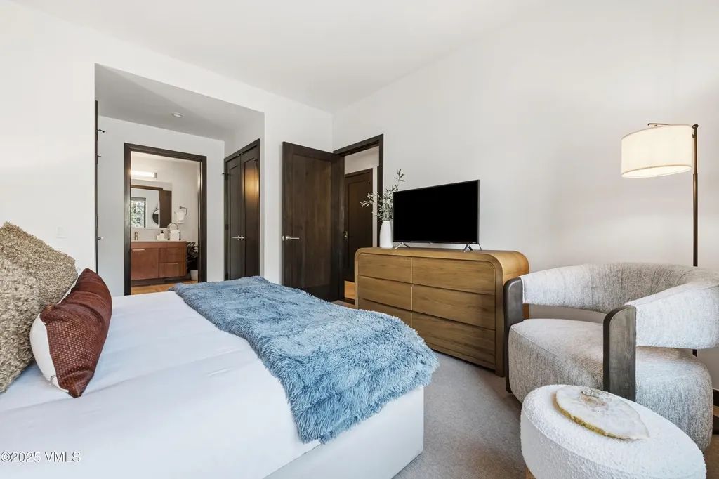 701 W Lionshead Vail CO 81657