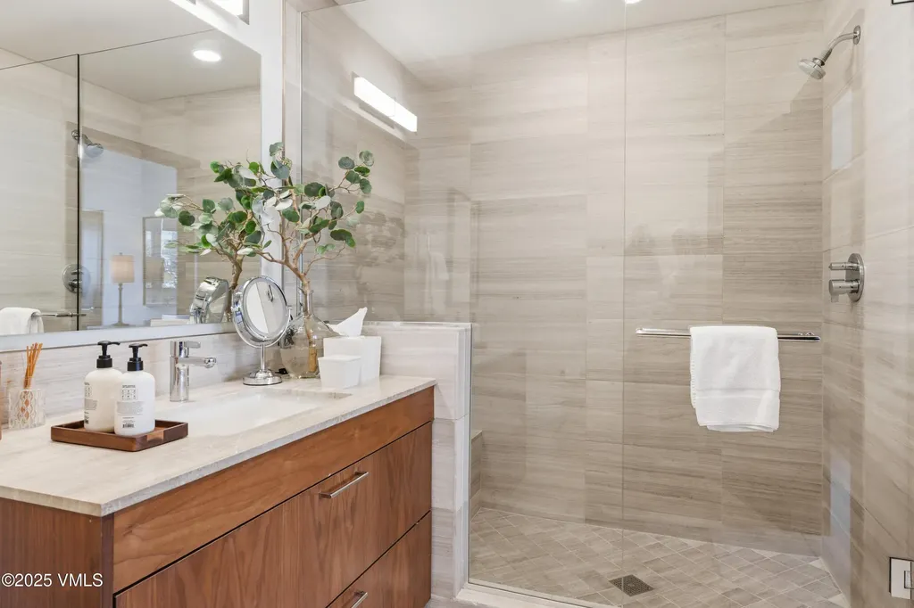 701 W Lionshead Vail CO 81657
