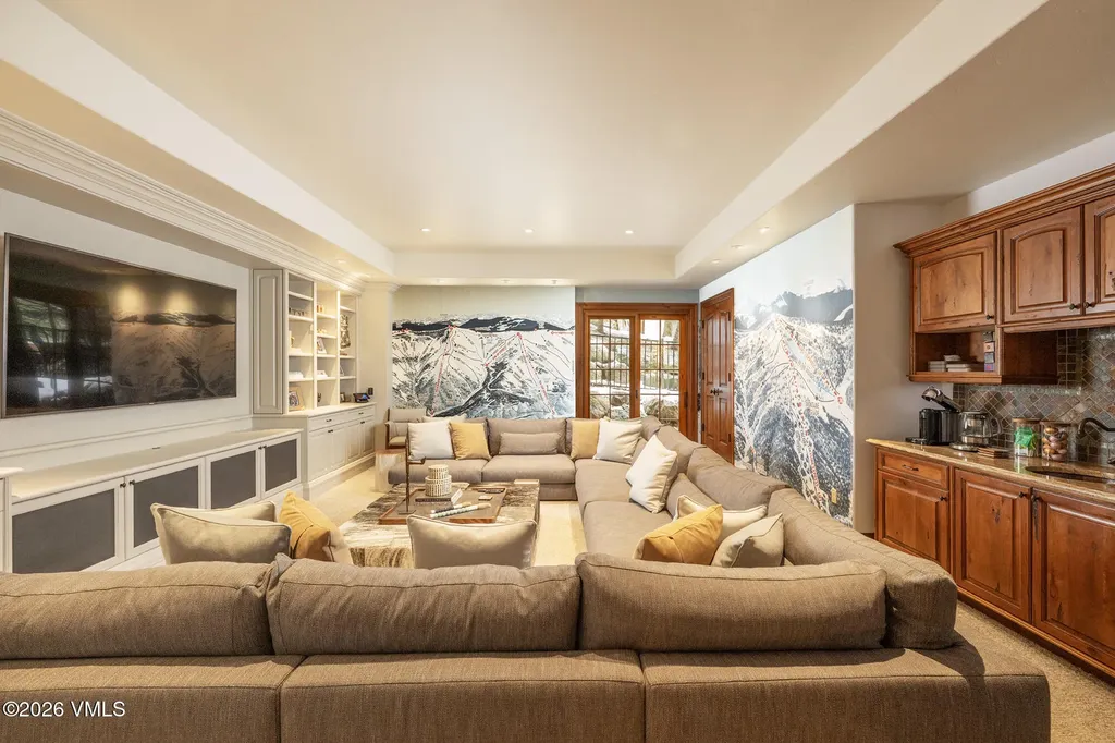 325 Forest Road Vail CO 81657
