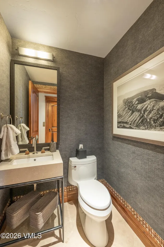 325 Forest Road Vail CO 81657