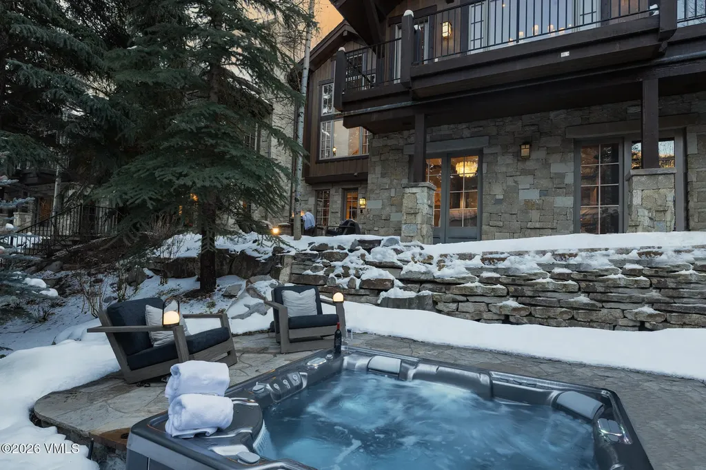 325 Forest Road Vail CO 81657