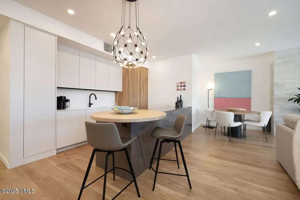 710 W Lionshead Circle Vail CO 81657