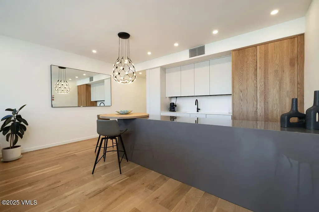 710 W Lionshead Circle Vail CO 81657
