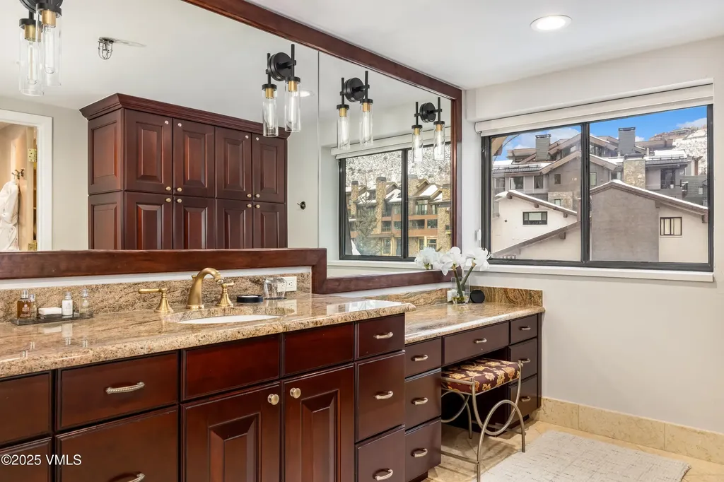 714 W Lionshead Circle Vail CO 81657