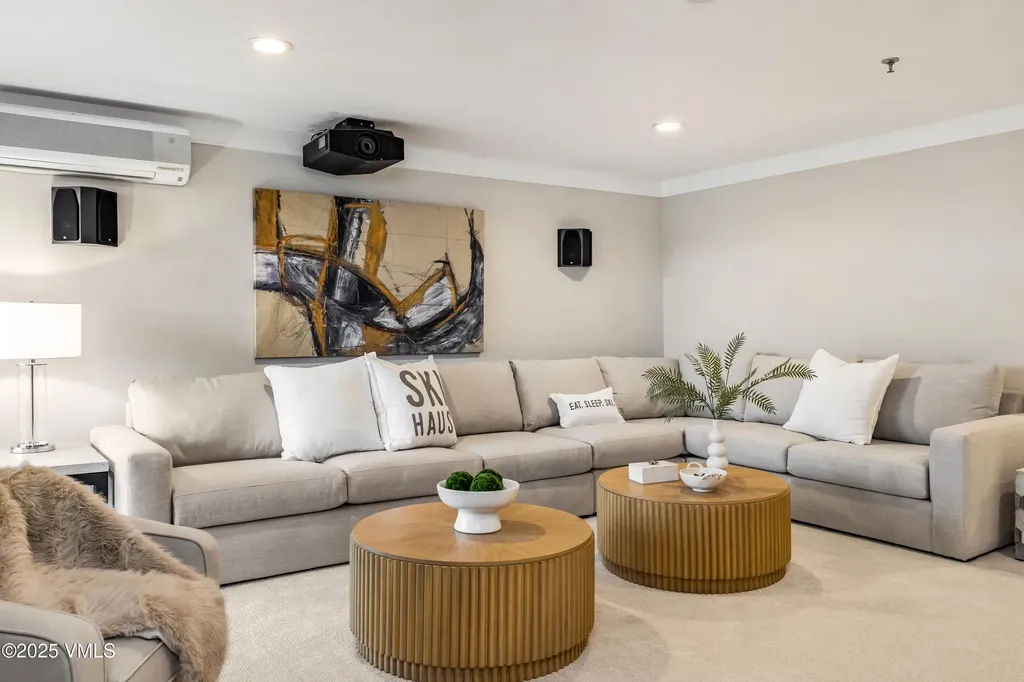 714 W Lionshead Circle Vail CO 81657