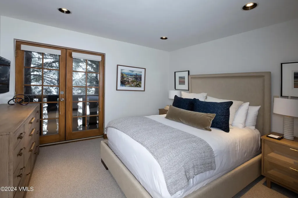 352 E Meadow Drive Vail CO 81657