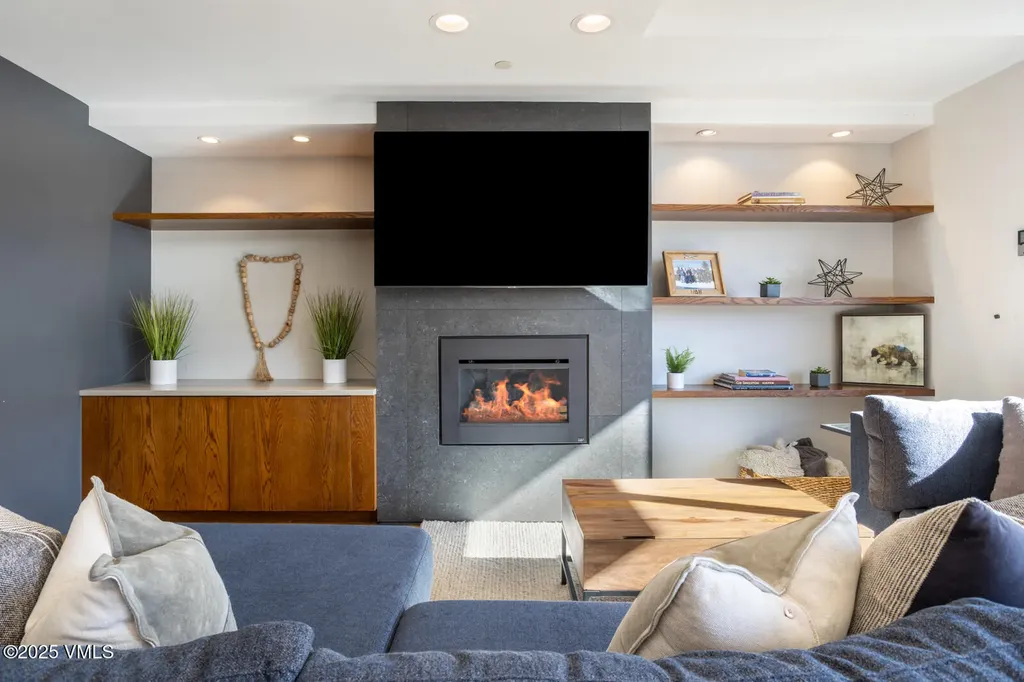 610 W Lionshead Circle Vail CO 81657
