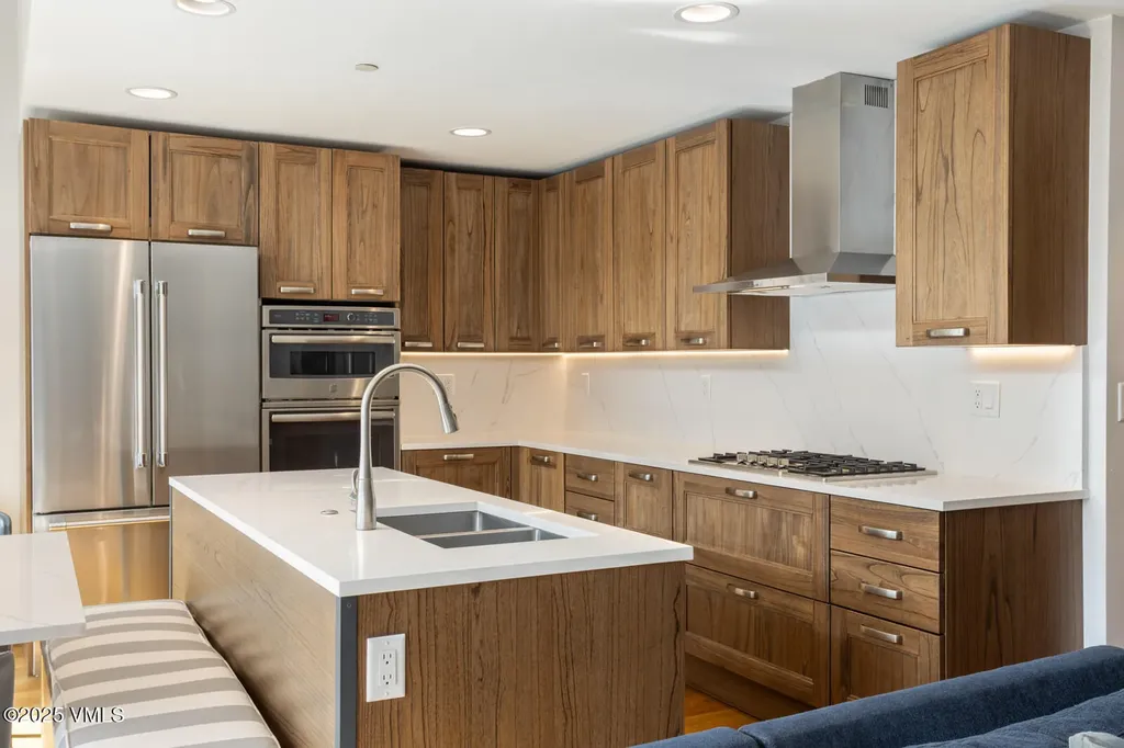 610 W Lionshead Circle Vail CO 81657