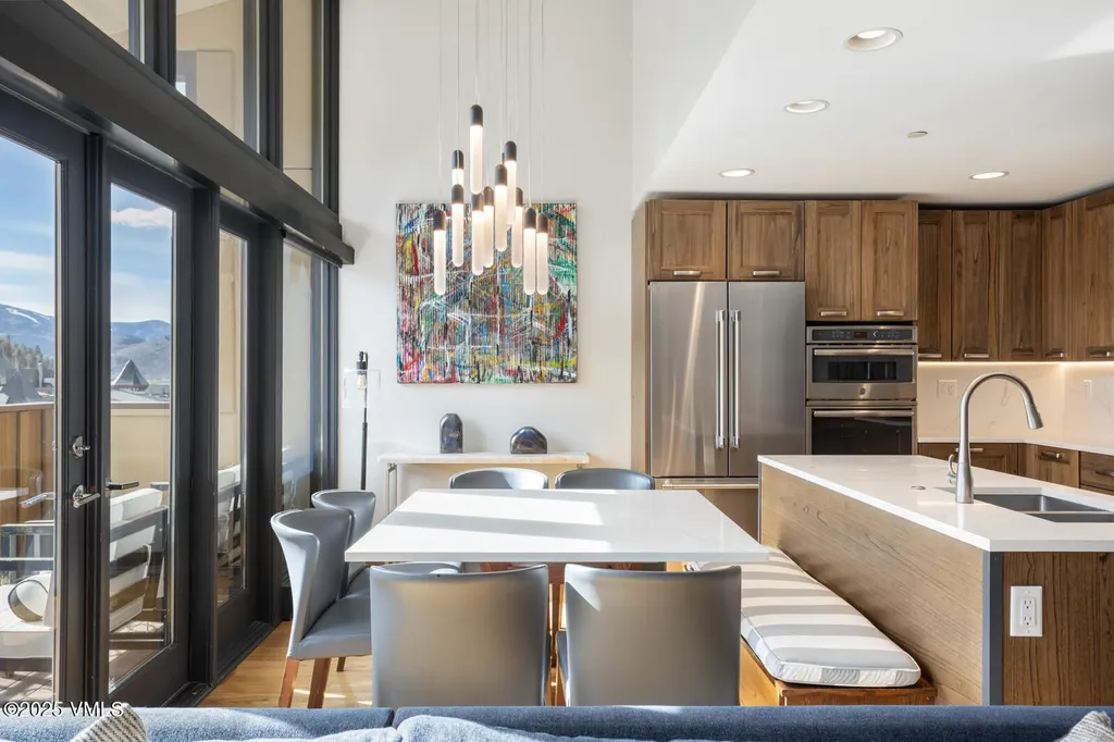 610 W Lionshead Circle Vail CO 81657