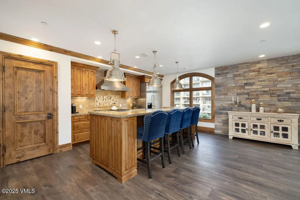 675 Lionshead Place Vail CO 81657
