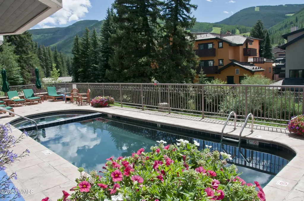 242 E Meadow Drive Vail CO 81657
