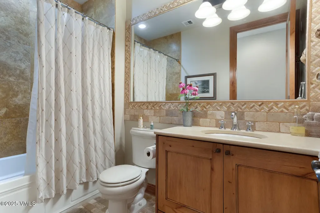 18 Herons Way Gypsum CO 81637