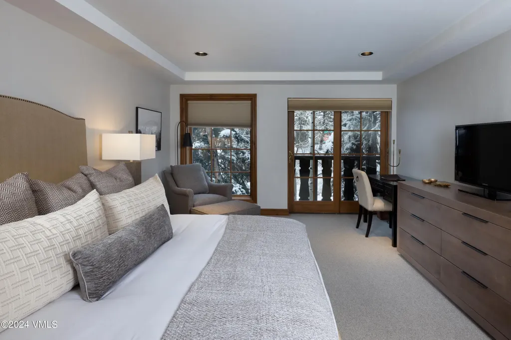 352 E Meadow Drive Vail CO 81657