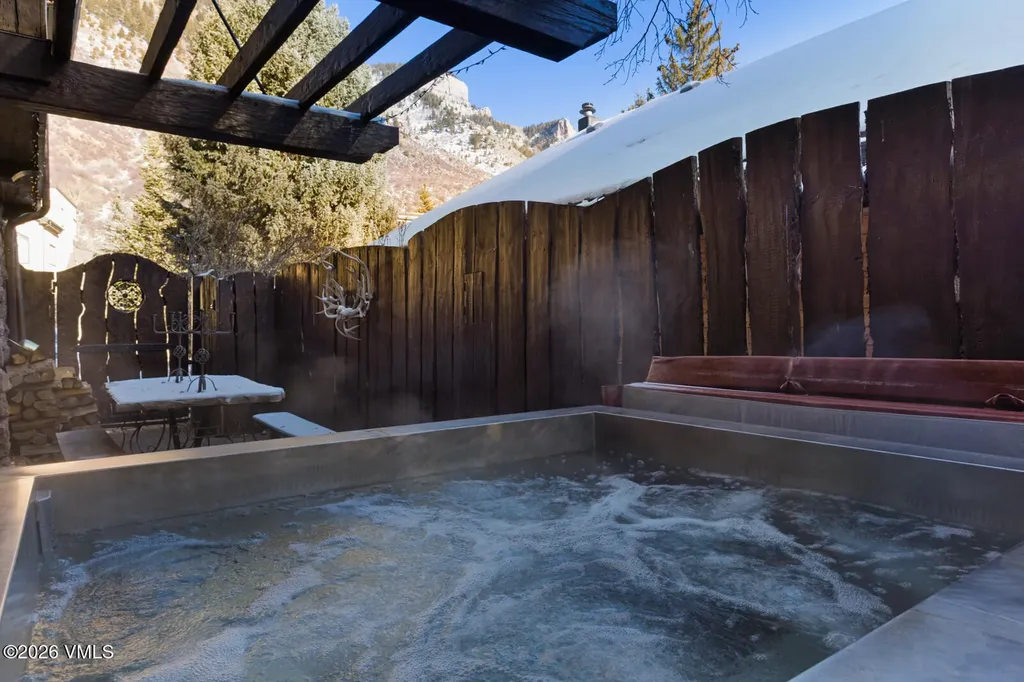 601 Main Street Minturn CO 81645