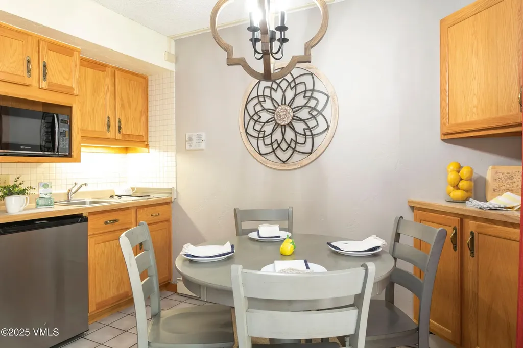 555 E Lionshead Circle Vail CO 81657