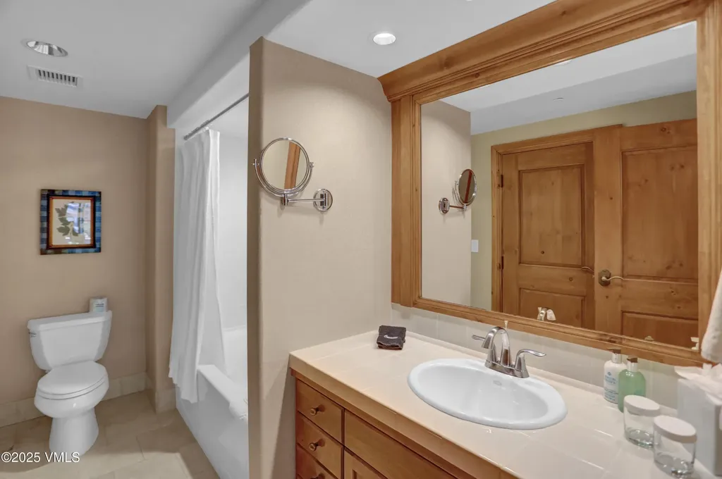 242 E Meadow Drive Vail CO 81657