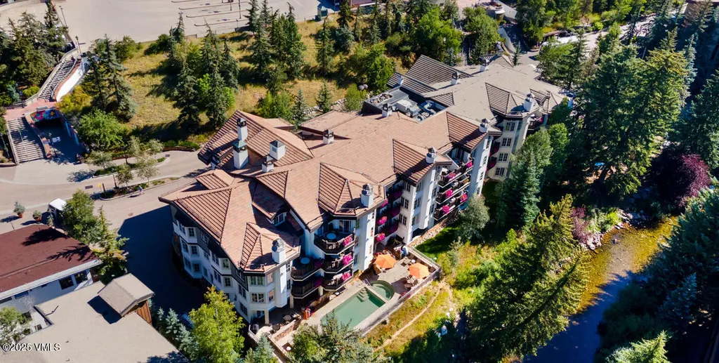 242 E Meadow Drive Vail CO 81657