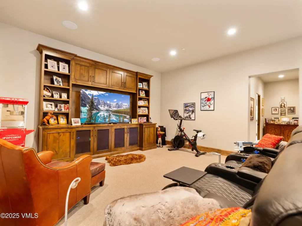 1677 Buffehr Creek Road Vail CO 81657